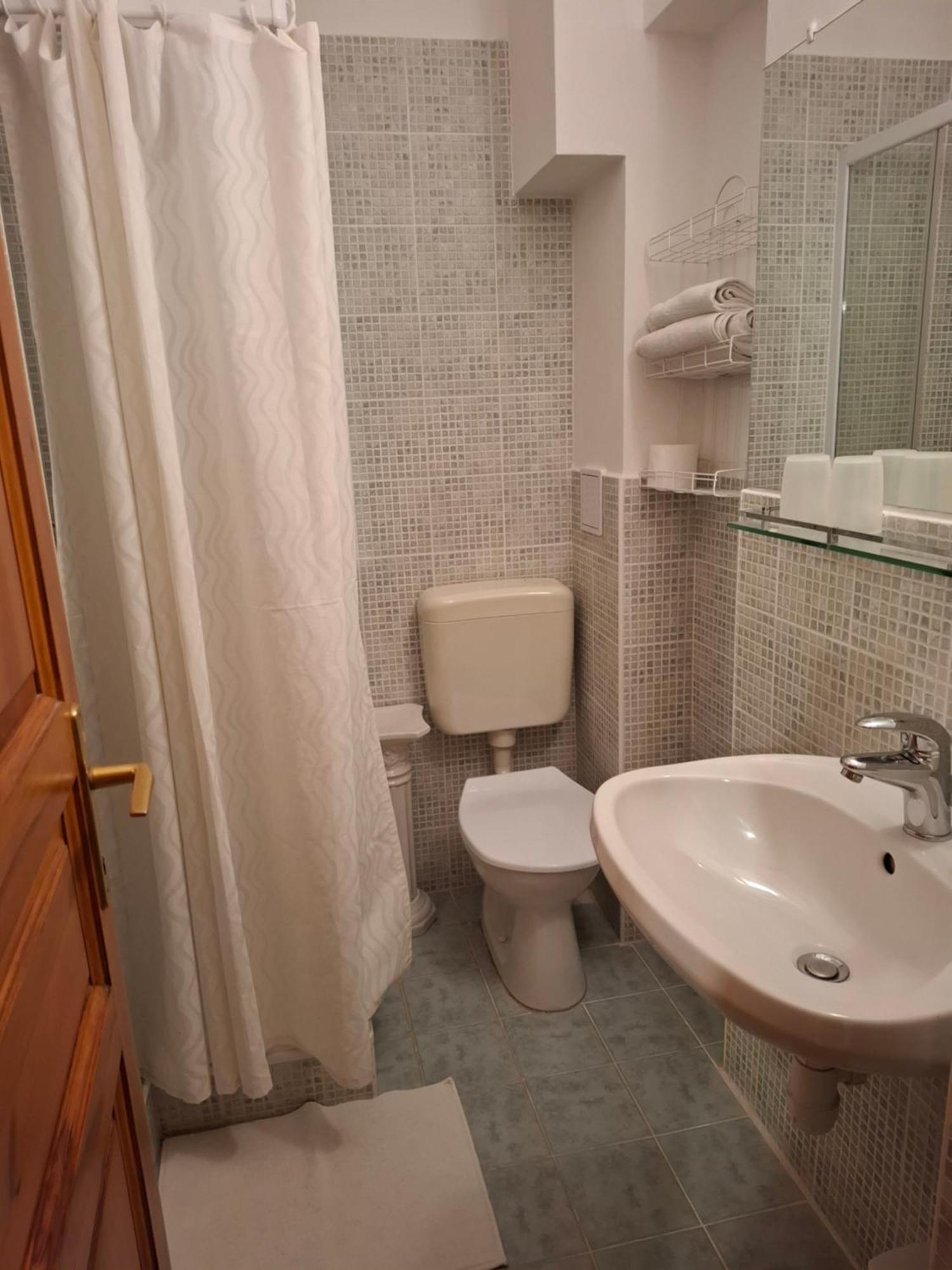 Agyagos Vendeghaz Apartamento Eger Exterior foto